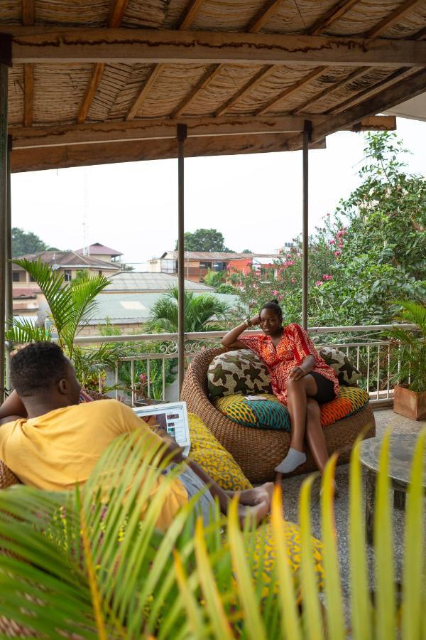 Agoo Hostel (Adults Only) Accra Exteriör bild